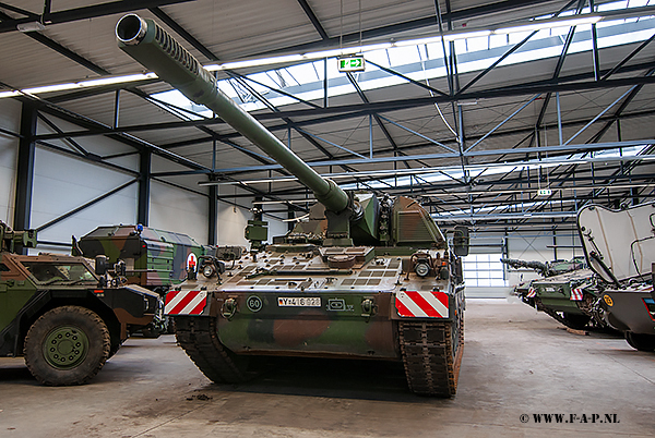 PzH2000  Y-416928 Panzermuseum Munster  15-01-2022