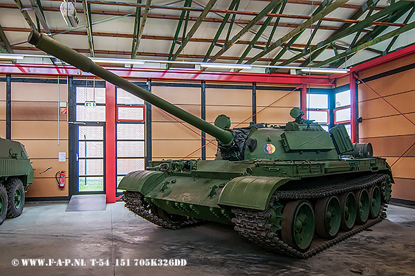 T-54  151    705K326DD  NVA   panzermuseum  Munster  15-01-2022