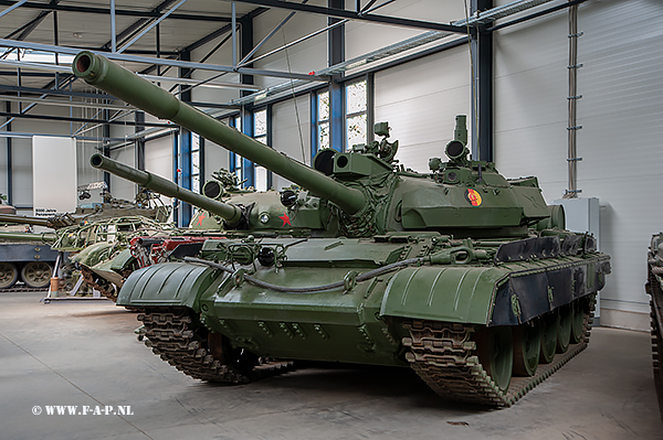 T55-AM2-B  Ex NVA   Panzer Museum Munster  2016-04-22 