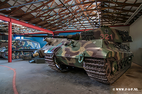 Knigstiger VI Ausf. B Tiger II (Sd.Kfz. 182) at Panzermuseum Munster 15-01-2022