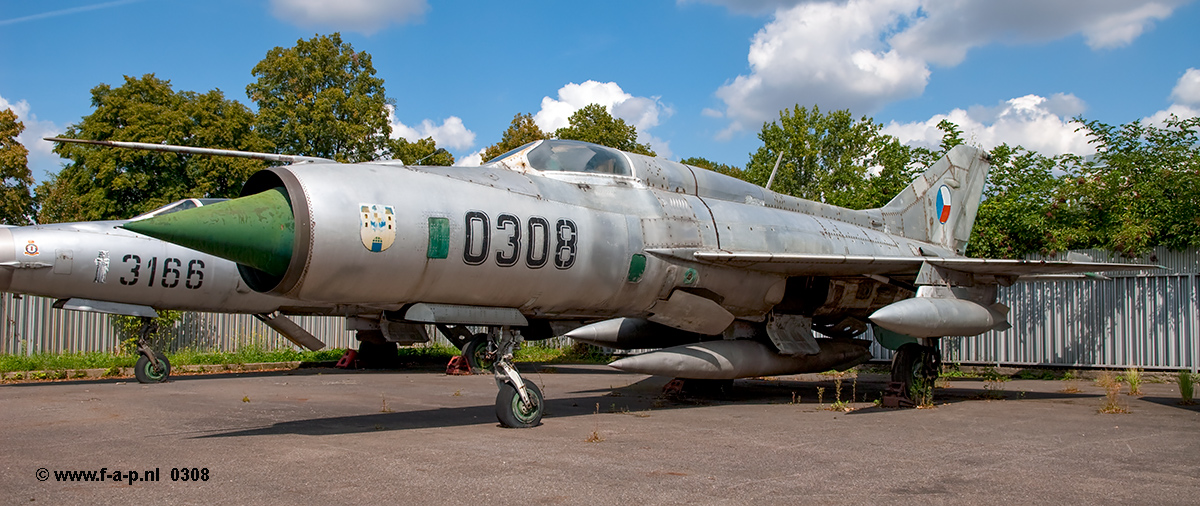 Mikoyan-Gurevich - MiG-21PF         0308     c/n-760308    Czech Air Force  Kbely (LKKB) - 23-08-2009