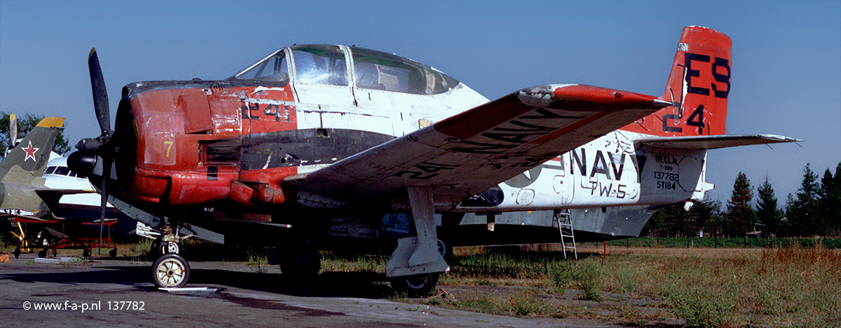 T-28B TROJAN      Bu. 137782 c/n-200-145  Flies in blue U.S. Navy scheme as 137782/SE/782.seen her at Pacific Coast Air Museum Santa Rosa California, United States 08-1998