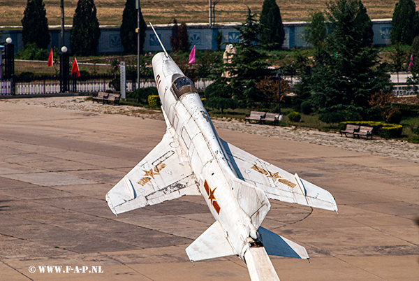 Nanchang J-12