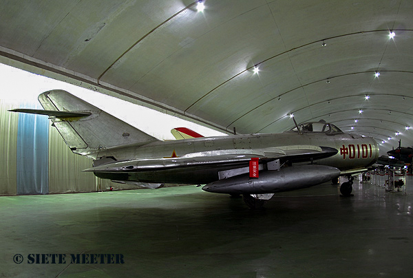 Shenyang  J-5 (MiG-17-F Fresco C)  0101     10-09-2007