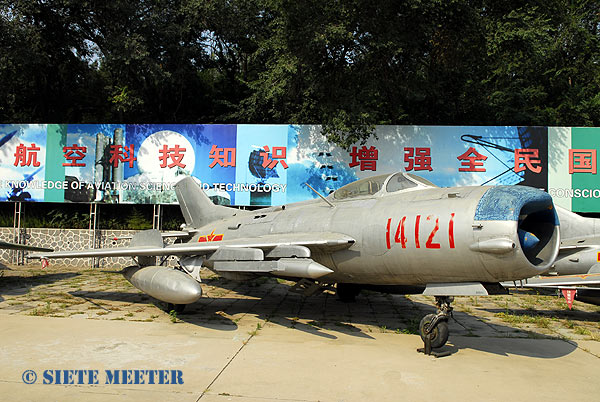 Shenyang F-6B J-6B   (MiG-19PM Farmer E)    14121 (cn 650640)   10-09-2007