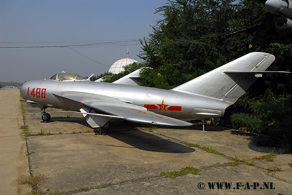 Shenyang F-5 J-5 (MiG-17F Fresco C)    1488     10-09-2007