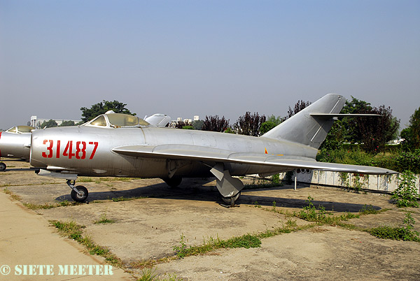 Shenyang F-5 J-5 (MiG-17F Fresco C)      31487    10-09-2007