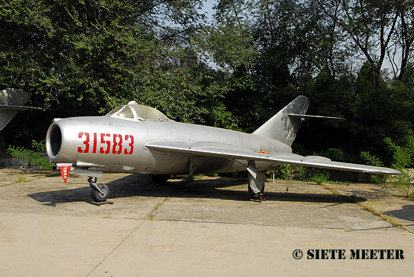 Shenyang F-5 J-5 (MiG-17F Fresco C)  31583  c/n 5846   10-09-2007