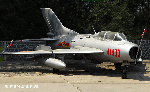 Shenyang/Tuanjin JJ-6   ('MiG-19U Farmer')   41483   (cn 8008) Two-seat training version of the MiG-19.   10-09-2007