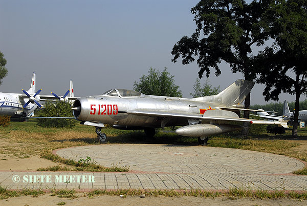 Shenyang J-6III     51209    10-09-2007