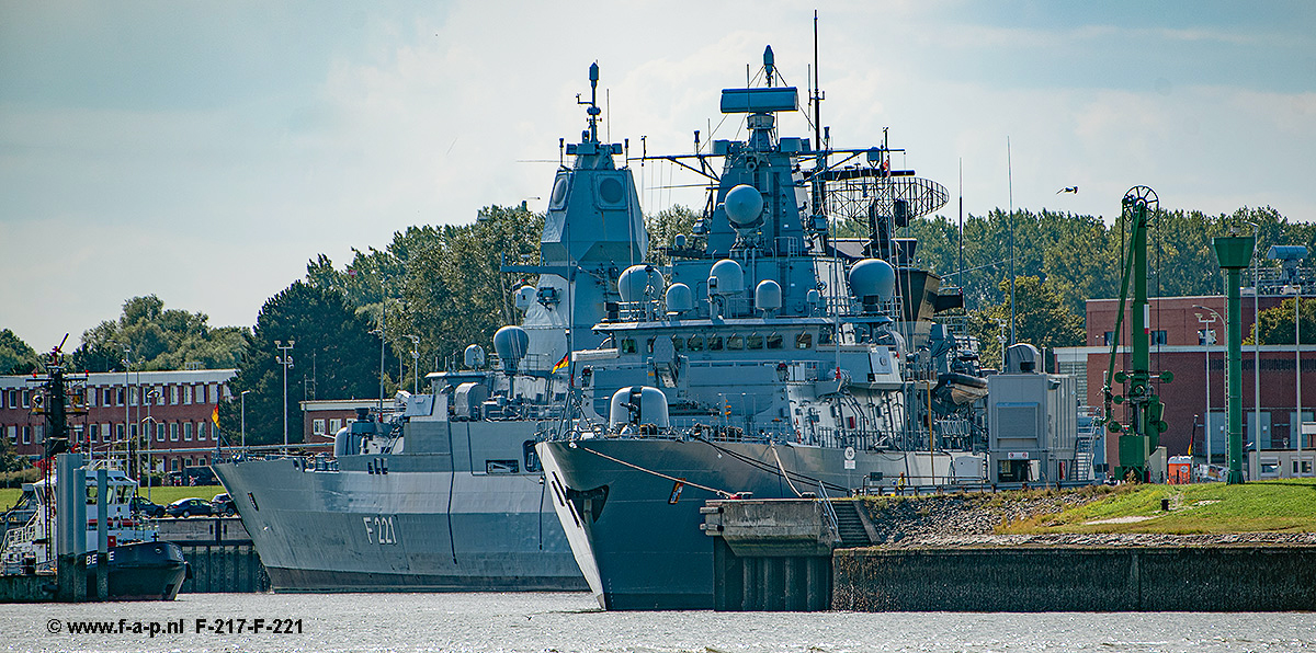 Frigate; Sachsen      Type F124    F-221    FGS Hessen    with Thales Nederland SMART-L long-range air and surface surveillance radar  Nordseewerke GmbH, Emden, Germany Willemshaven 30-08-2024