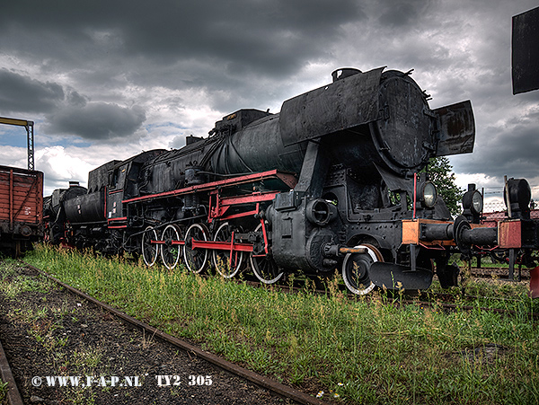 Ty2    the 305  ex 52 2520 (DRB)   at  Jaworzyna-Slaska 28-06-2016