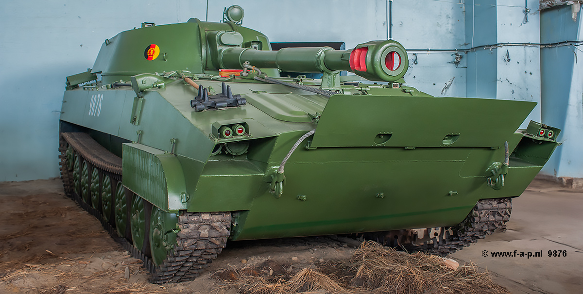 Howitzer 2S1   Gozdzik     9867     Technik-Museum Ptnitz     Ribnitz-Damgarten 21-06-2014