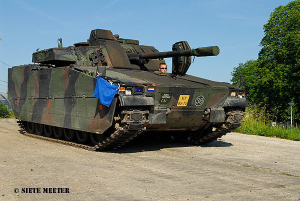 CV-9035  KY-9575  44 Pantserinfanteriebataljon Johan Willem Friso Steenwijk  28-06-2010