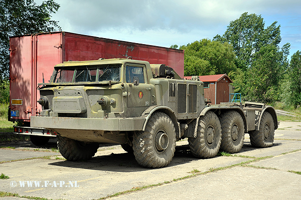 The 9K52 Luna-M (Russian: Луна; English: moon) The 9M21 rockets are mounted on a wheeled 9P113 transporter erector launcher (TEL)  based on the ZIL-135 8x8 army truck. Damgarten  25-06-2014