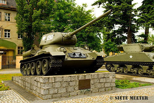 T-34/ 85  1213   1 Korpus Pancerny this tank was at the Battle of Bautzen  Zagan
