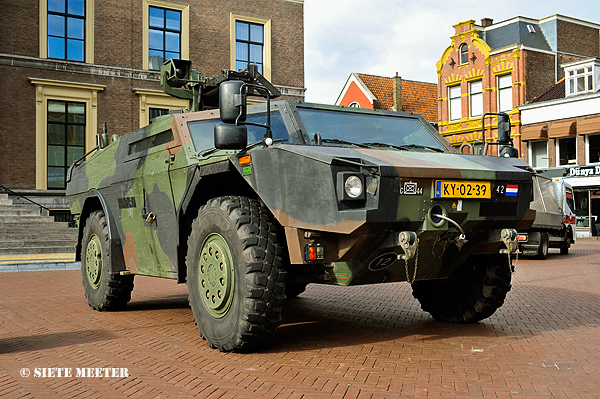 Fennek   KY-02-39    44 Pantserinfanteriebataljon   Leeuwarden  17-10-2013