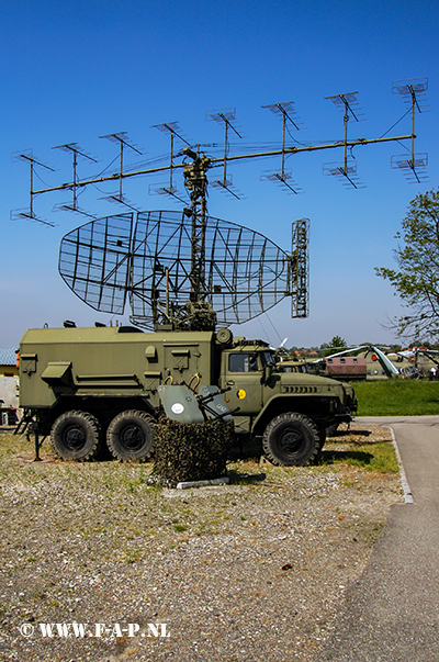 Radarstation  P-18 Ein Antennen Trager Lastwagen  URAL 4320-D Ein Kontrollraum Lastwagen URAL 4320-D Ein Anhanger mit Generator  Hatten  22-05-2005