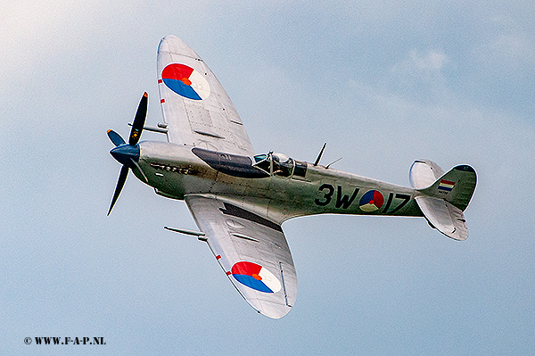 Supermarine 361 Spitfire L.F.MkIXc  3W-17  H-25  RAf-MK.732  c/n-CBAF.IX.1732 (G-HVDM)