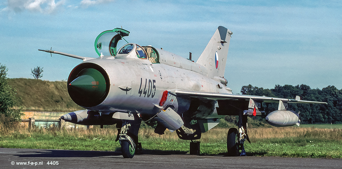 Mikoyan-Gurevich MiG-21MFN     4405        c/n-96004405   Czech Air Force Hradec-Kralove  01-09-2002 