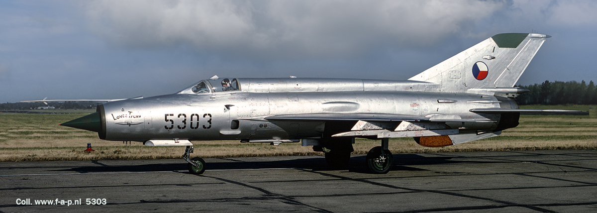 Mikoyan-Gurevich MiG-21MF  5303     c/n-965303      Czechoslovakia - Air Force