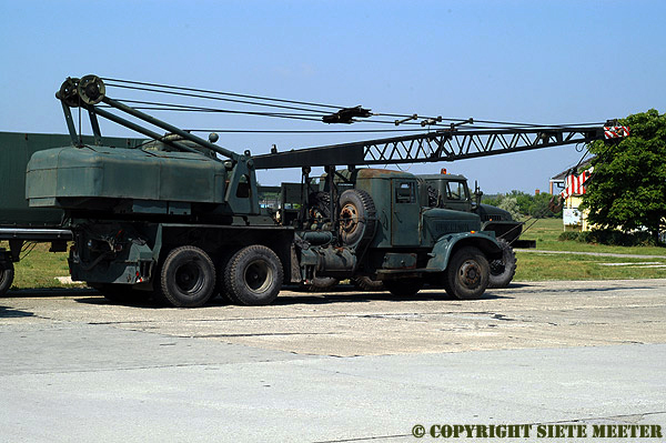 Kraz 255   HM-04-69  Hungarian Air Force  Kecskemet  08-07-2004