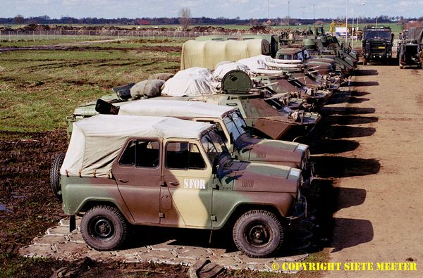 Uaz-469 and in Lin up of the  Bulgarian  Mechanize  Brigade / Bizon Preparation 2. Steenwijk  24-03-2002
